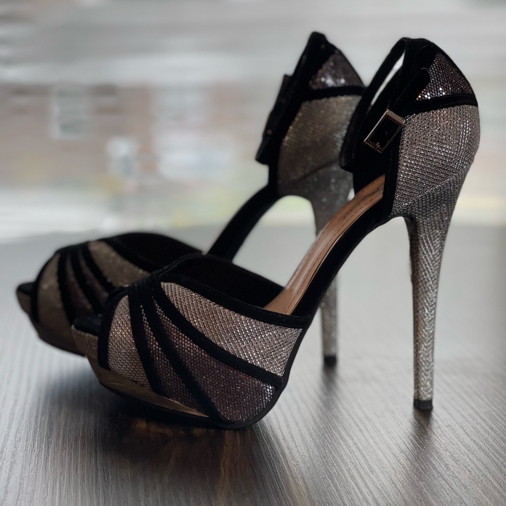 Anne Michelle Peep Toe Sandal Heel.